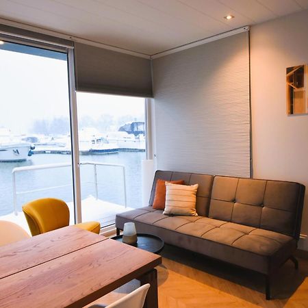 מלון מאסטריכט Houseboat Trinidad מראה חיצוני תמונה